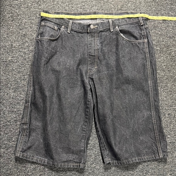 Men's Gray Denim Shorts loose fit 38 waist - Picture 8 of 11